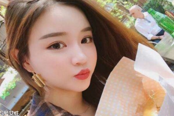 埋线双眼皮价格大概是多少,双眼皮埋线多少钱? 埋线双眼皮价格大概是多少,双眼皮埋线多少钱?