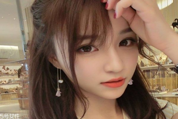 双眼皮埋线需要抽脂吗,做埋线双眼皮抽脂好还是不抽脂好