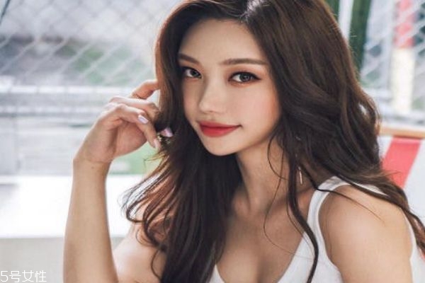 脂肪隆胸好还是假体好,脂肪填充胸部好还是假体隆胸好