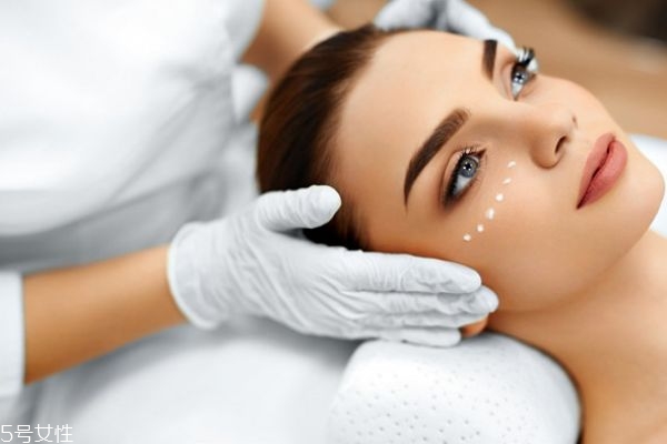 假体垫下巴的危害,千万别做假体垫下巴 假体垫下巴的危害,千万别做假体垫下巴