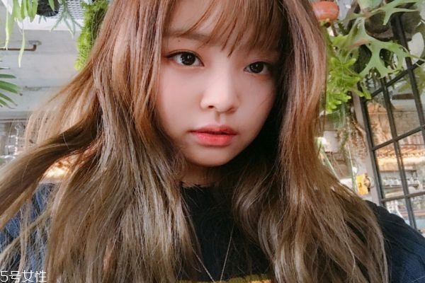 美杜莎双眼皮多久恢复自然,做双眼皮要多久才能恢复自然