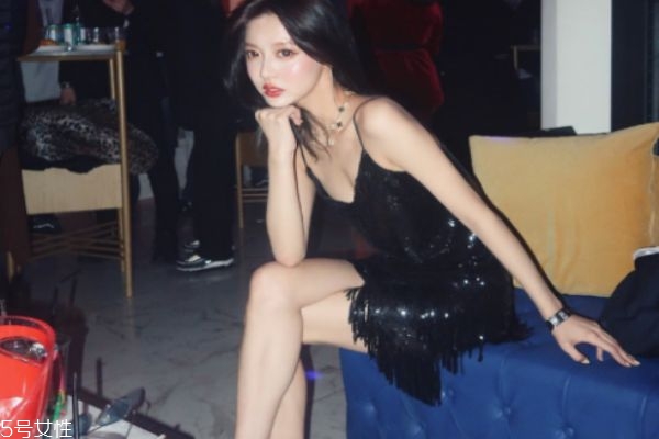 做双眼皮是埋线好还是割的好,双眼皮是埋线好还是割双眼皮好