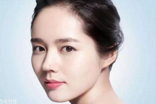 膨体假体隆鼻的害处,膨体假体隆鼻的坏处