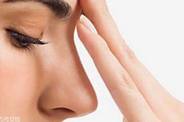 硅胶隆鼻出现什么情况必须取出,取出硅胶后马上可以进行隆鼻吗