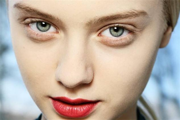 卧蚕需要打多少玻尿酸,1毫升玻尿酸打卧蚕多吗