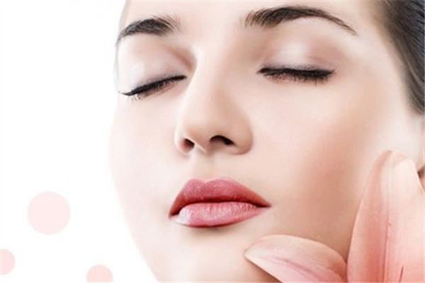 自体脂肪填充后有硬块怎么办?,自体脂肪填充里面的硬块什么时候才能软化