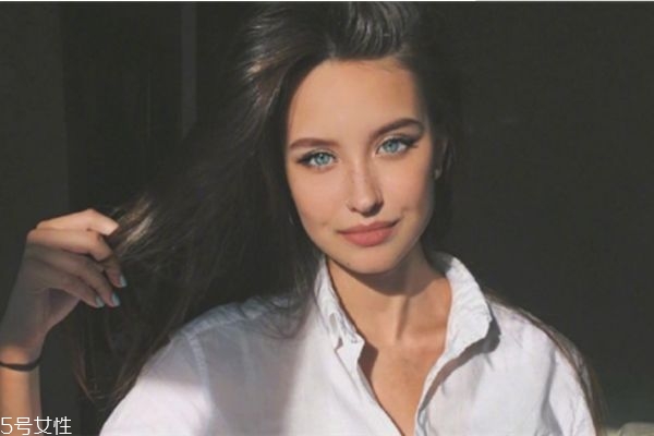 嗨体注射全面部有什么效果,嗨体打在脸上有副作用吗 嗨体注射全面部有什么效果,嗨体打在脸上有副作用吗