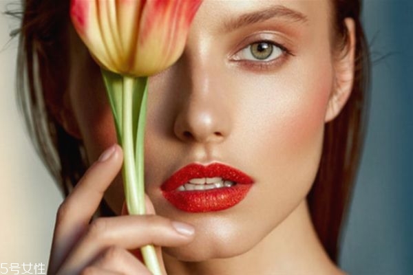 内切眼袋多久恢复正常,割眼袋多少天能恢复