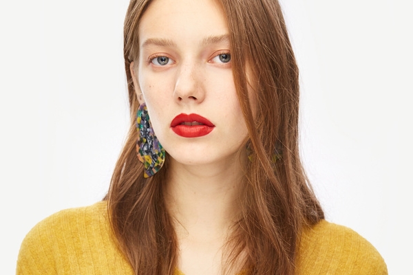 种睫毛要把自己的睫毛剪掉吗,种睫毛是不是要把自己的睫毛剪掉