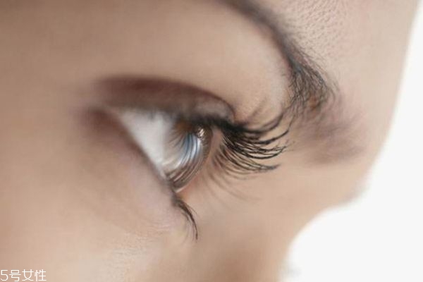 嫁接睫毛怎么能保持时间长,嫁接睫毛怎样保持的久