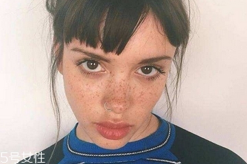 皮秒可以治疗痘坑吗,皮秒激光能去除痘印吗 皮秒可以治疗痘坑吗,皮秒激光能去除痘印吗