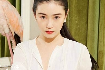 黑脸娃娃碳粉要敷多久,黑脸娃娃的碳粉要干了才能做吗