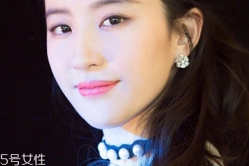 光子嫩肤和白瓷娃娃哪个效果好,白瓷娃娃和光子嫩肤的区别