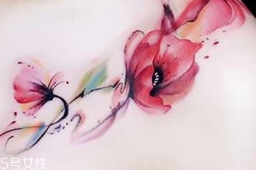 有纹身用什么化妆品可以遮住,纹身化妆可以盖住吗 有纹身用什么化妆品可以遮住,纹身化妆可以盖住吗