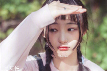 双眼皮多久疤痕消失,割了双眼皮的疤痕要多久才能没有