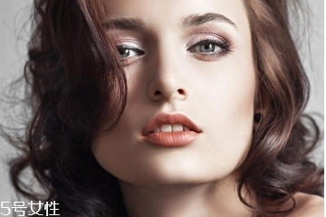 纹眉毛需要补色吗,纹眉不补色可以吗