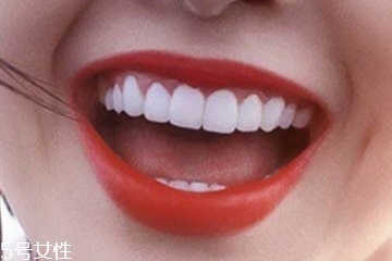 花瓣唇和嘟嘟唇哪个好看,花瓣唇和嘟嘟唇对比