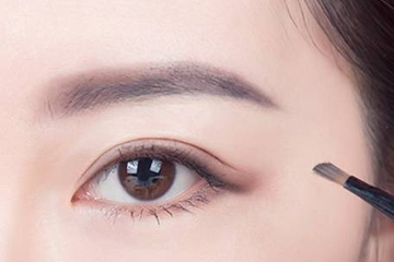 提眉和双眼皮可以一起做吗,眉毛和双眼皮可以一起做吗