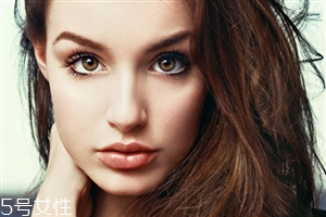 打嘟嘟唇疼吗,嘟嘟唇疼不疼