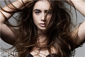 塌鼻梁手术多少钱,做鼻头缩小手术多少钱