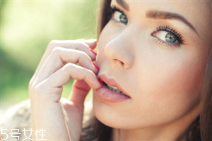 漂唇后忌口不能吃什么,漂唇后禁忌食物