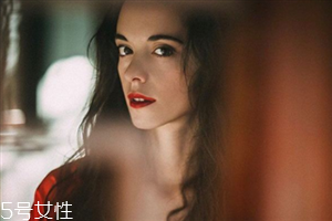 纳米无痕双眼皮多少钱?,纳米双眼皮多少钱啊