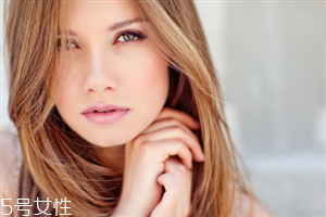 开眼角拆线后几天洗脸,双眼皮拆线后洗脸须知