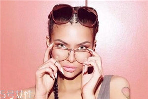 氧气眉几天能恢复自然,眉毛做太深了怎么办