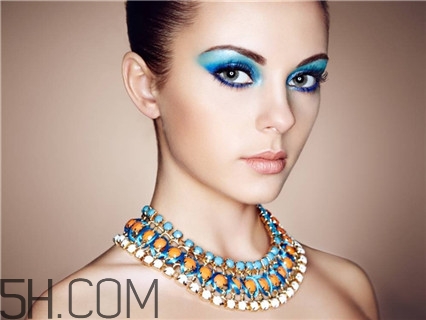 做了假体隆胸可以泡温泉吗,隆胸后可以泡温泉吗