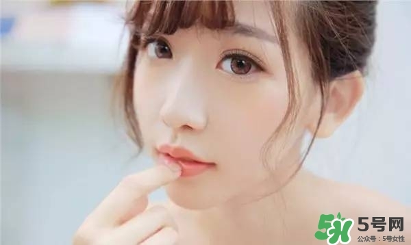 割双眼皮的危害和后遗症,割双眼皮的坏处哪些呢 割双眼皮的危害和后遗症,割双眼皮的坏处哪些呢