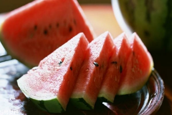 西瓜的长期储存方法有什么呢(西瓜的储存方法有哪些)