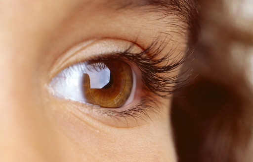 开眼角手术风险大不大,开眼角手术有什么风险