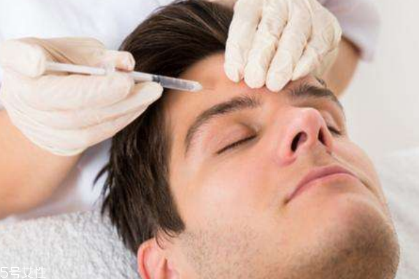 男人一般先看哪里,被男人赶出来去哪里呢?