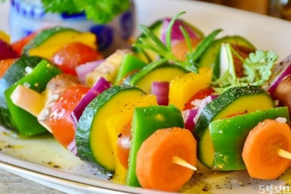 减肥期间可以放纵一天吗,减肥可以有一天放纵日吗