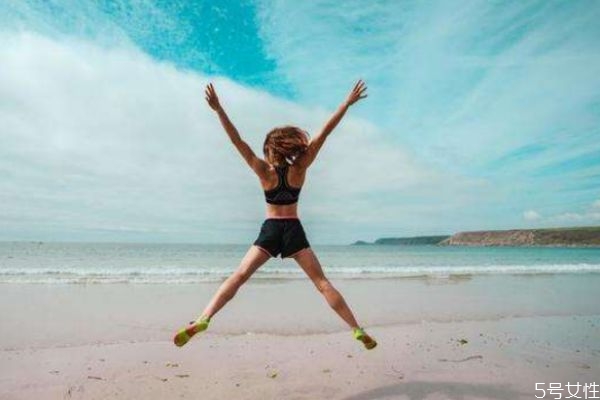 开合跳和跳绳哪个减肥效果好,开合跳和跳绳哪个减肥好