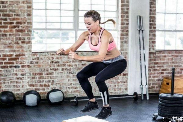 每天开合跳100个可以瘦身吗,每天开合跳多少个能减肥