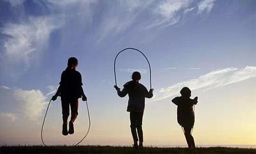 跳绳可以瘦手臂吗?,跳绳可以瘦手臂吗每天跳多长时间