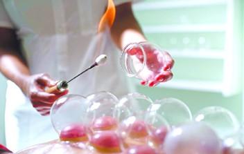 拔罐和走罐哪个效果好,走罐好还是拔罐好