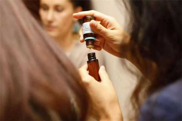 精油按摩减肥靠谱吗,精油按摩减肥有效吗