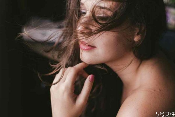 胖会引起脖子变粗吗,胖脖子粗是怎么回事