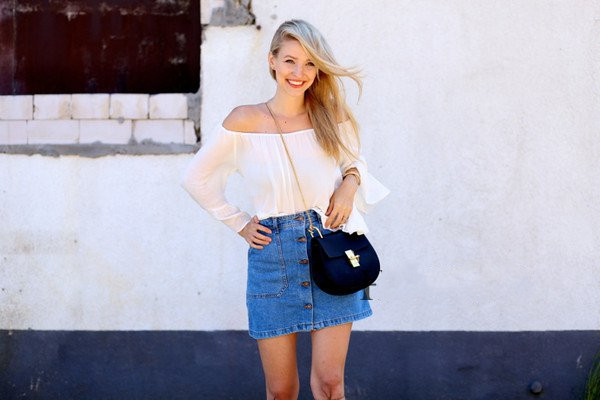 如何练出一字肩和锁骨,如何练成一字肩 如何练出一字肩和锁骨,如何练成一字肩