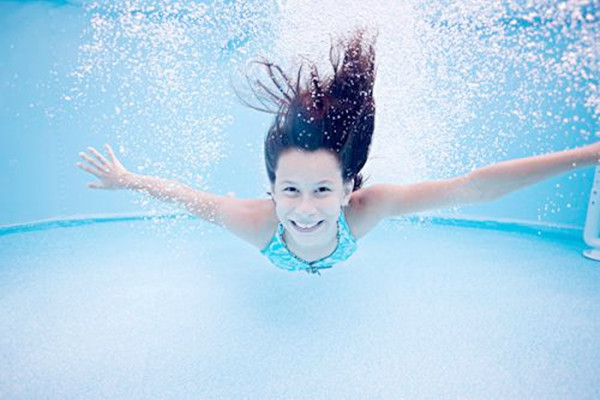 蛙泳能瘦腿吗,蛙泳可以瘦大腿内侧吗