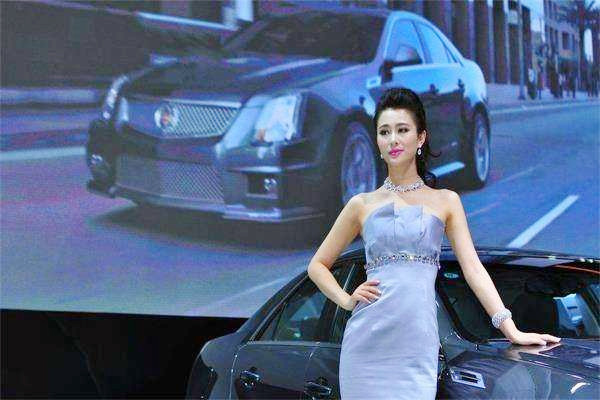 手臂抽脂效果好吗,手臂抽脂好还是打瘦手臂针好