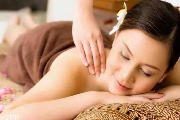 精油开背有啥好处,精油开背的好处和坏处