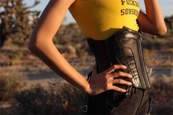 转动腰部能减肥吗,长期带束腰会瘦腰么