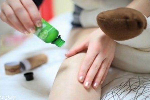 精油腿部刮痧可以瘦大腿吗,瘦腿精油效果排行榜 精油腿部刮痧可以瘦大腿吗,瘦腿精油效果排行榜