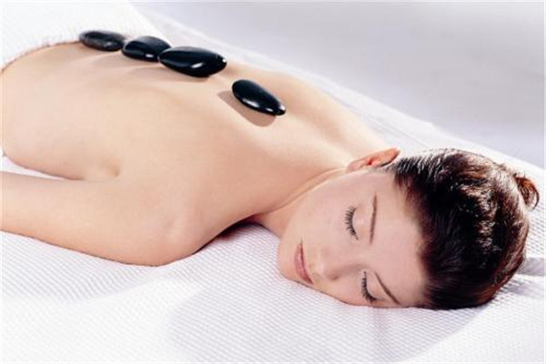 女人经常熬夜会有什么危害,女人经常熬夜对身体会造成什么样的影响