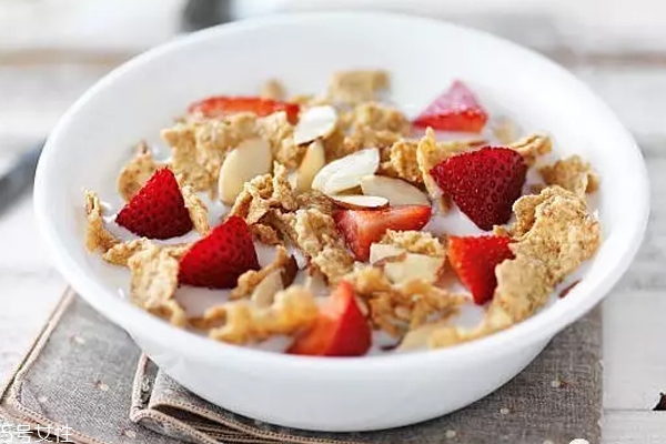 运动前后怎么吃,运动前后怎么吃东西