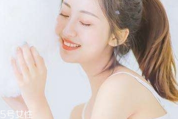 女生腋毛多好还是少好,腋毛多好还是少好