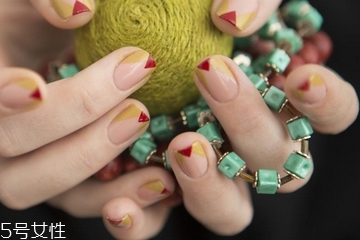 不会涂指甲油怎么办,指甲油不好涂开怎么办